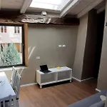 Domashome Apartment *
